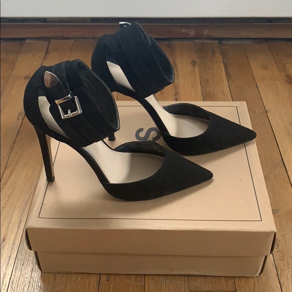 Ankle strap stilettos - Picture 2 of 6